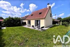 Maison traditionnelle à Sivry-Courtry (77115)