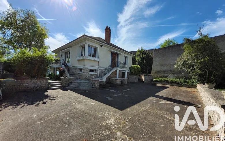 Maison 5 pièces 142 m² · à Lestiou · 142 m² · 262 500 €