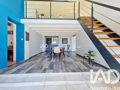 Farm in Jayat (01340)