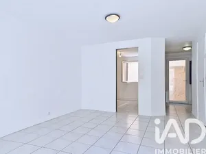 Apartment in Périgny (94520)