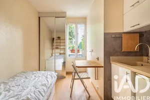 Apartment in Paris (75020)