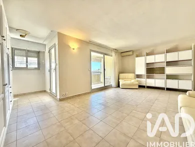 Apartment in Saint-Laurent-du-Var (06700)