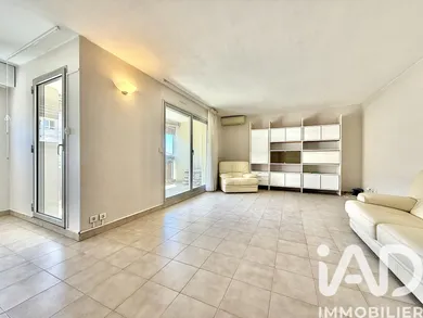 Apartment in Saint-Laurent-du-Var (06700)
