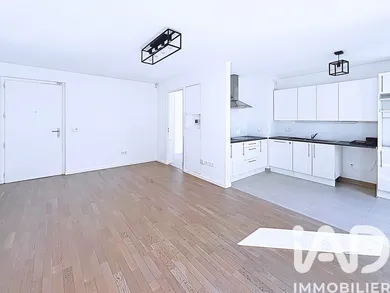 Apartment in Suresnes (92150)