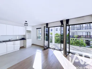 Apartment in Suresnes (92150)