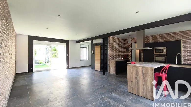 Maison 6 pièces 127 m² · à Niherne · 127 m² · 262 000 €