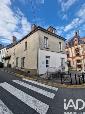Immeuble à Lorrez-le-Bocage-Préaux (77710)
