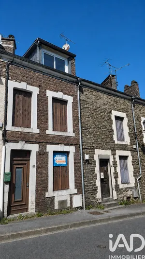 Building in Bogny-sur-Meuse (08120)