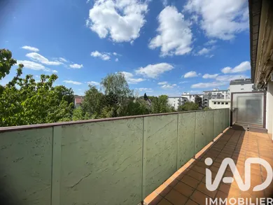 Apartment in Chevilly-Larue (94550)