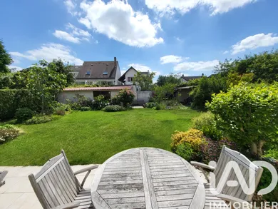 House in Jouy-en-Josas (78350)