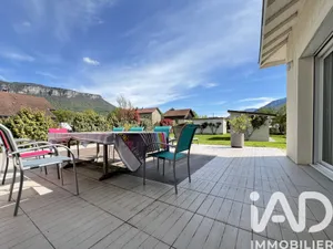 Architectural house in La Buisse (38500)