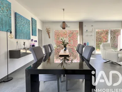 Maison d'architecte à La Buisse (38500)
