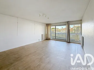 Apartment in Bordeaux (33000)