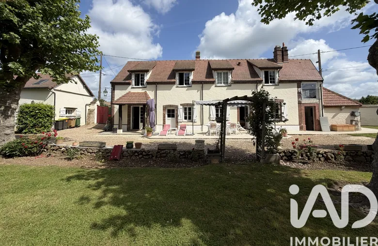 Maison 7 pièces 195 m² · à Cherisy · 195 m² · 363 000 €