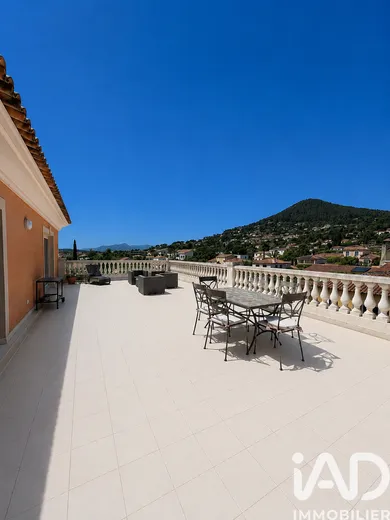 Apartment in Carqueiranne (83320)