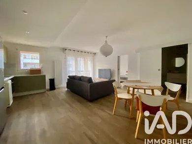 Apartment in Pessac (33600)