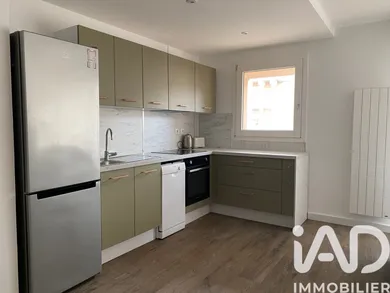 Apartment in Pessac (33600)