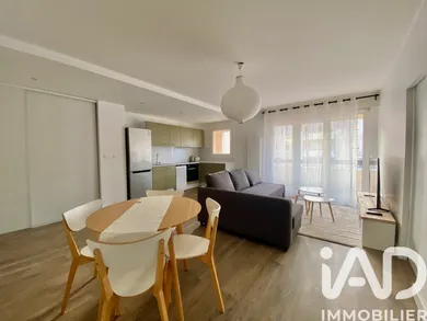 Apartment in Pessac (33600)