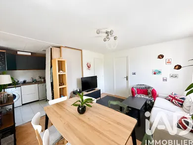 Apartment in Villeurbanne (69100)