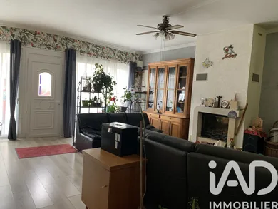 Townhouse in Saint-Étienne-du-Bois (85670)