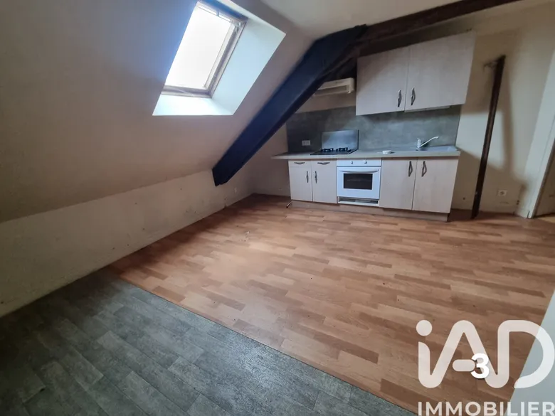 Immeuble 3 pièces 149 m² · à Doué-en-Anjou · 149 m² · 135 000 €