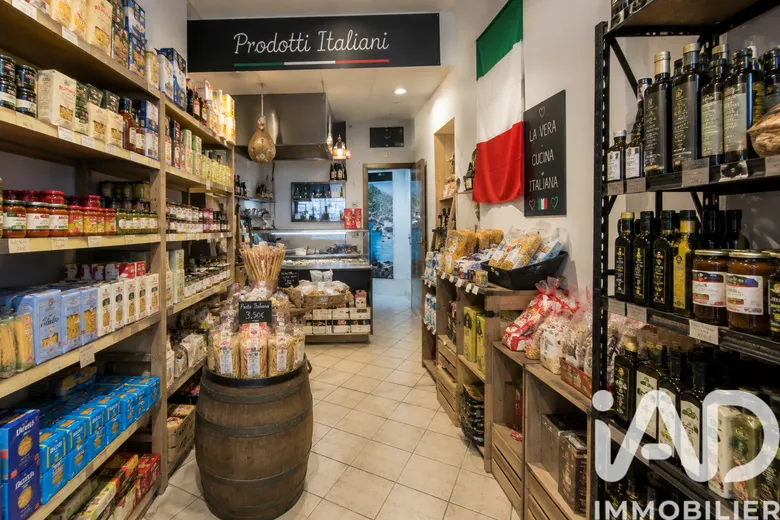 Alimentation​ à Menton (06500) · 140 m² · 439 999 €