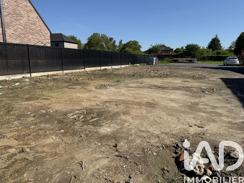 Terrain à bâtir à Coutiches (59310) · 130 000 €