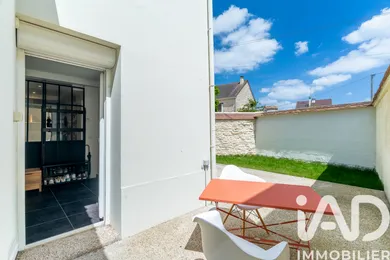 Townhouse in Flins-sur-Seine (78410)
