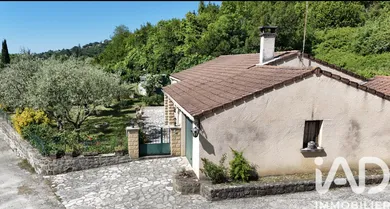 House in Saint-Privat (07200)