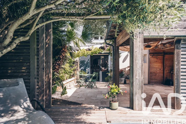 Maison 8 pièces 155 m² · à Angoulins · 155 m² · 857 000 €