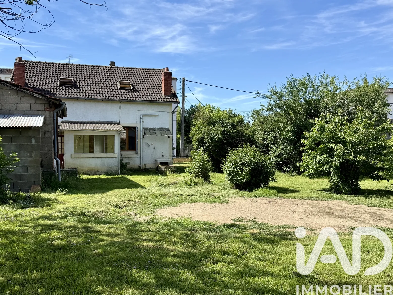 Vente maison à Saint-Amand-Montrond (18200) : maison de ville 4 pièces 86 m² - 2030447 — 2