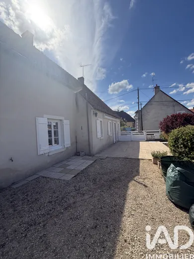 House in Saint-Amand-Montrond (18200)