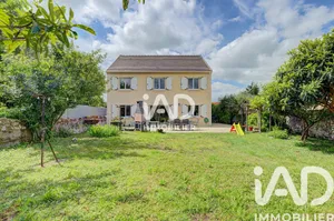 Maison d'architecte à Mareuil-lès-Meaux (77100)