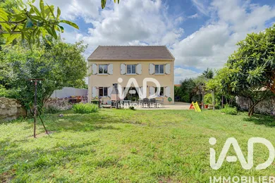 Maison d'architecte à Mareuil-lès-Meaux (77100)