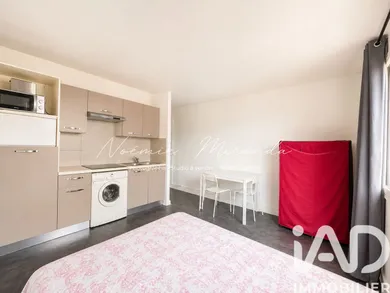 Apartment in Maisons-Laffitte (78600)