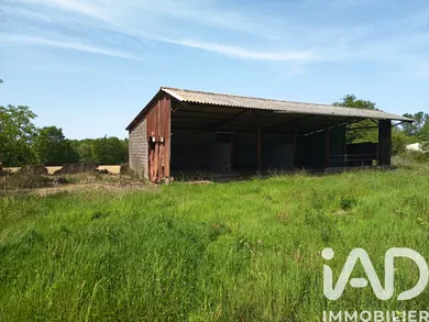 Terrain à Essarts-en-Bocage (85140)