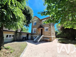 Maison à Sainte-Geneviève-des-Bois (91700)