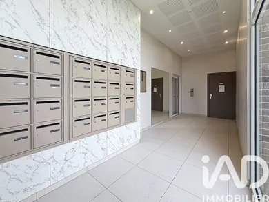 Apartment in Villeneuve-le-Roi (94290)