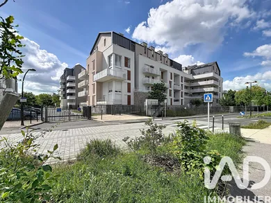 Apartment in Villeneuve-le-Roi (94290)