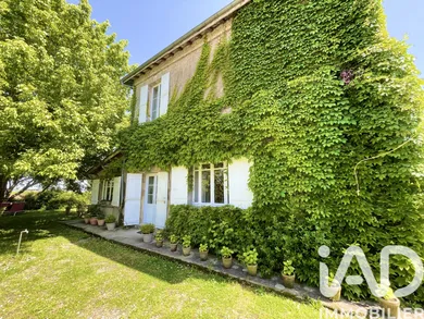 Park home in Saint-Seurin-de-Cadourne (33180)
