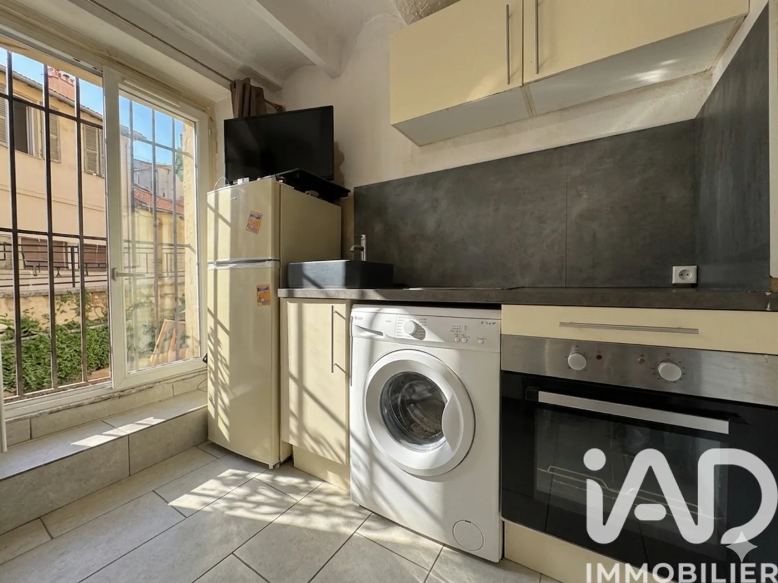 Vente appartement à Cagnes-sur-Mer (06800) : appartement 2 pièces 30 m² - 2030532 — 2