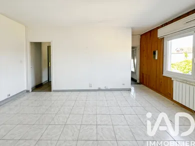 Townhouse in Villeneuve-sur-Yonne (89500)