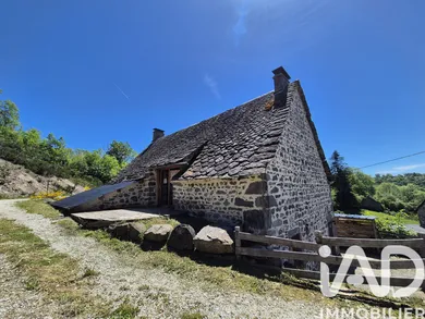 Maison de campagne à Chastreix (63680)