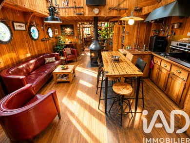 Barge in Joinville-le-Pont (94340)