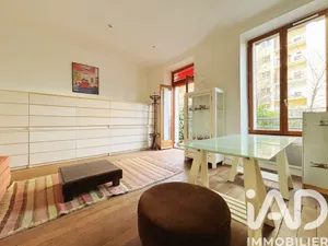 Apartment in Paris (75012)