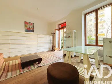 Apartment in Paris (75012)