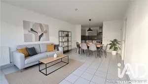 Apartment in Mennecy (91540)