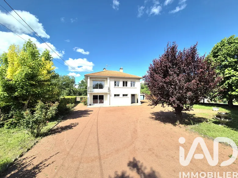Maison 6 pièces 129 m² · à Riorges · 129,5 m² · 200 000 €