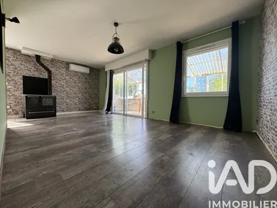 Detached house in Logron (28200)