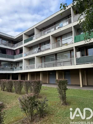 Apartment in Stains (93240)